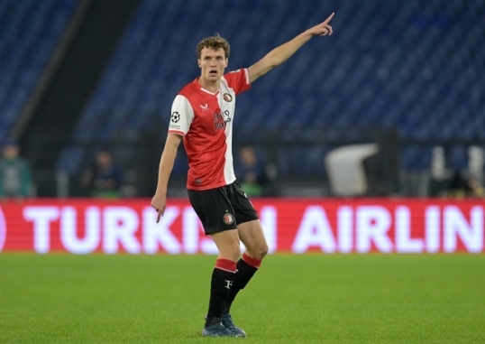 在与尼克斯 在与尼克斯