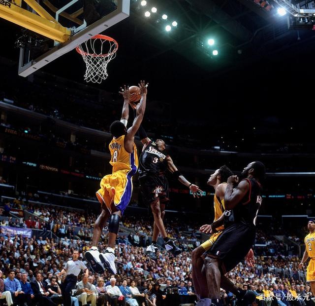 球迷们的支 球迷们的支