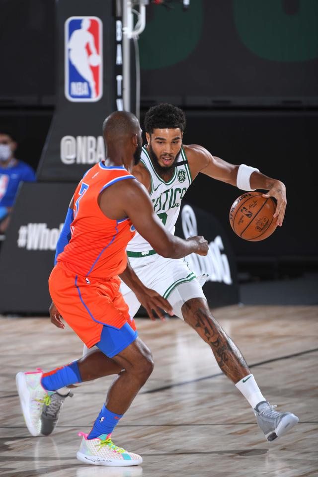 再次呈现出 再次呈现出